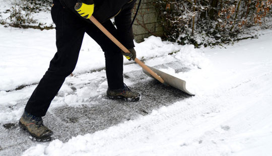 GALABAU Moradi Winterdienst 1 Winterdienst von Gartenbau und Landschaftsbau Moradi in Haiger